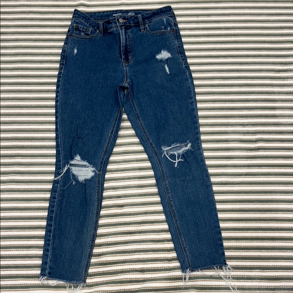 Old Navy Women’s Rockstar Super Skinny Distressed Jeans size 8